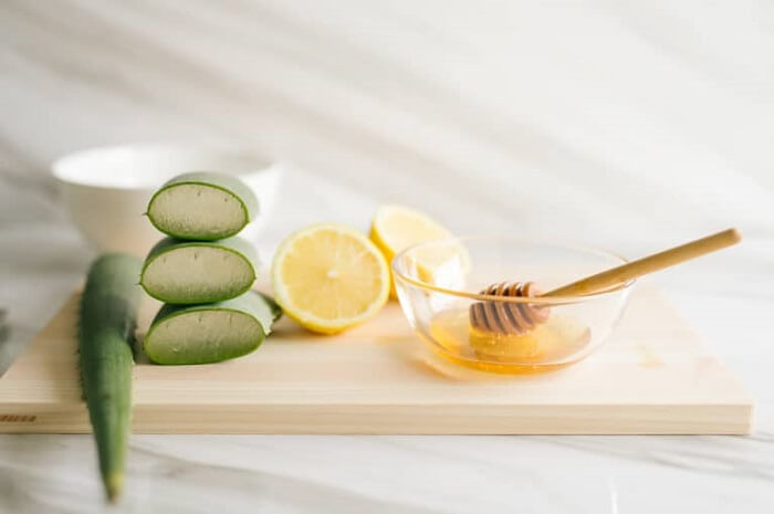 3 cách loại bỏ mụn ẩn dưới mũi